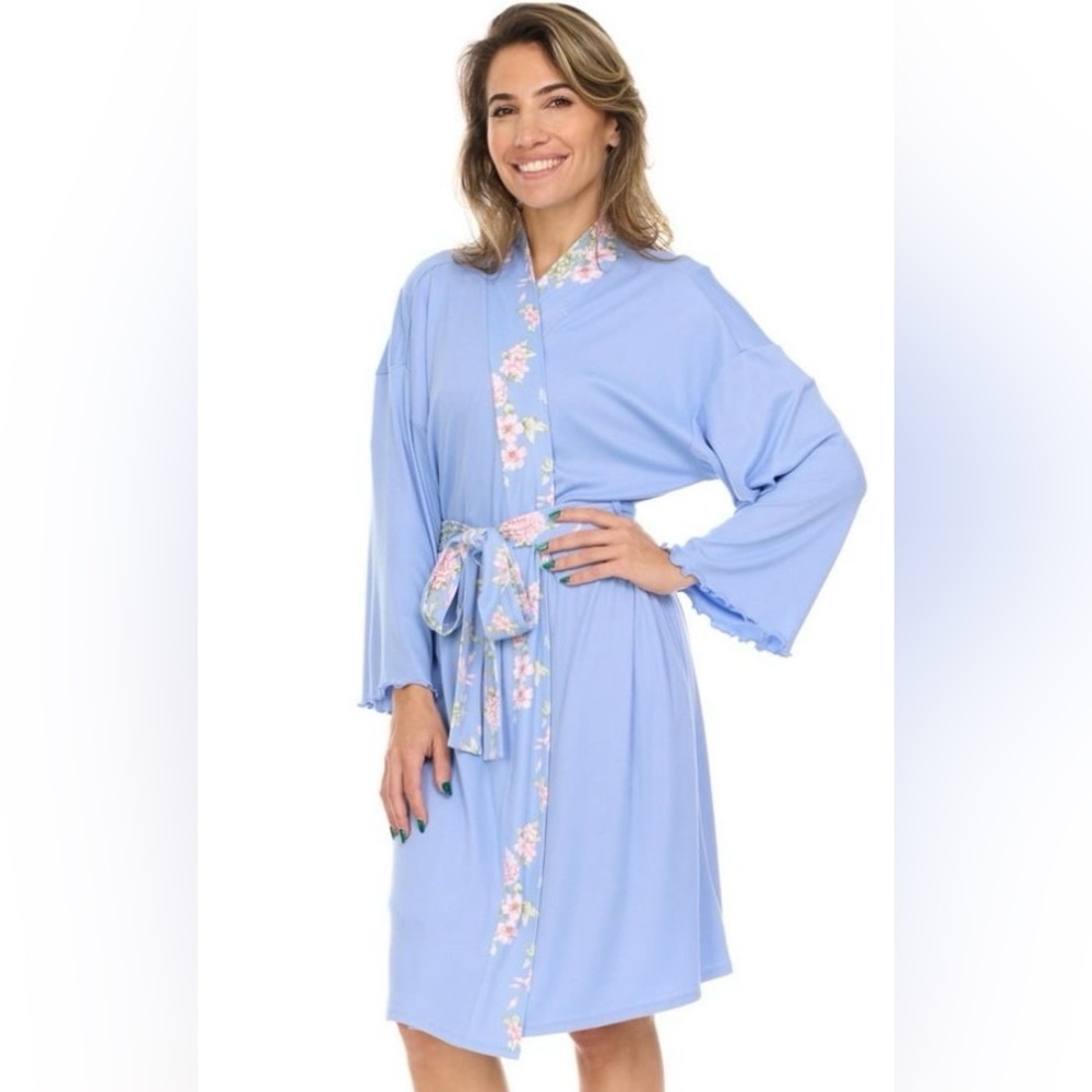 Flora Nikrooz Women’s Light Blue Floral Print Wrap Robe With Belt Size Medium